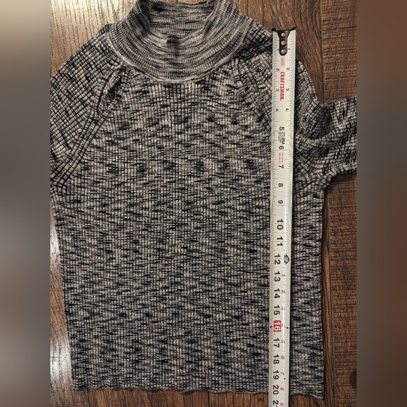 Wynter Women's Black & White Heathered Turtleneck Size Large Rayon & Poly Soft! - Picture 9 of 16